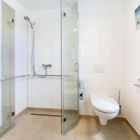 Ostseeallee Ostseeallee 2-08